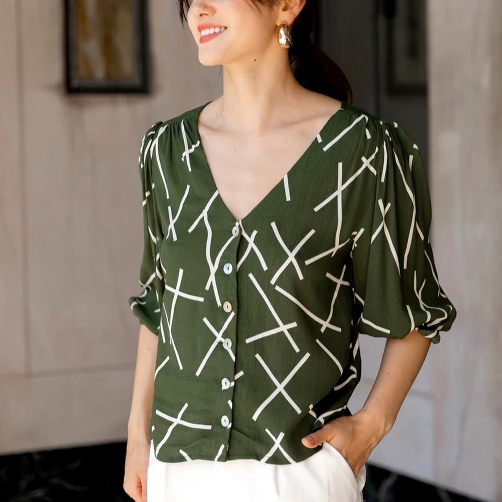 NEW FIGHTING EEL AVA SKY TOP